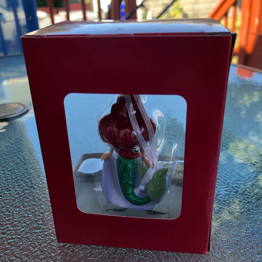 Hallmark Ornament 2018 Disney Princess Ariel - Picture 7 of 7
